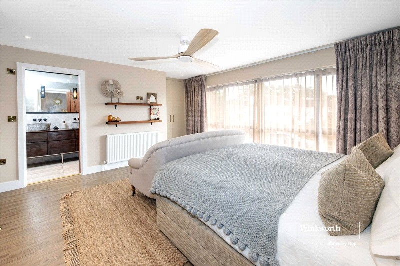 Hynesbury Road, Friars Cliff, Christchurch, BH23