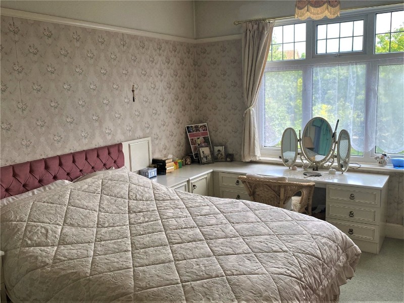 Rushmere Avenue, Abington, Northampton, Northamptonshire, NN1