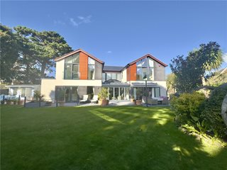 Kivernell Road, Milford on Sea, Lymington, Hampshire, SO41