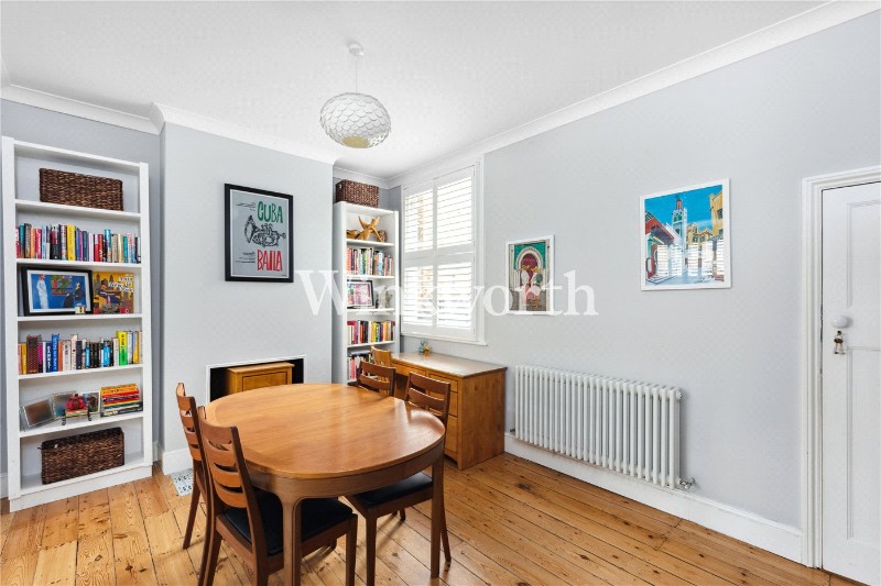 Leith Road, London, N22