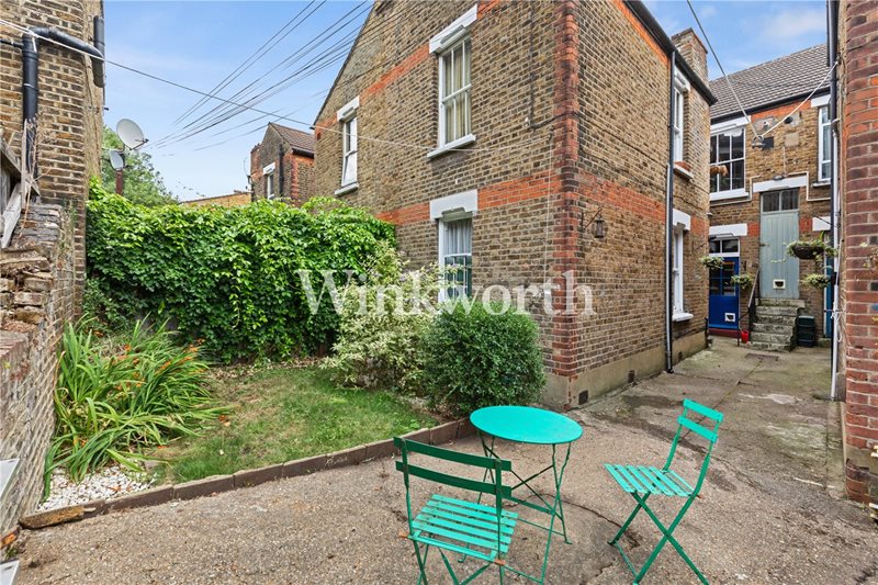 Victoria Crescent, London, N15