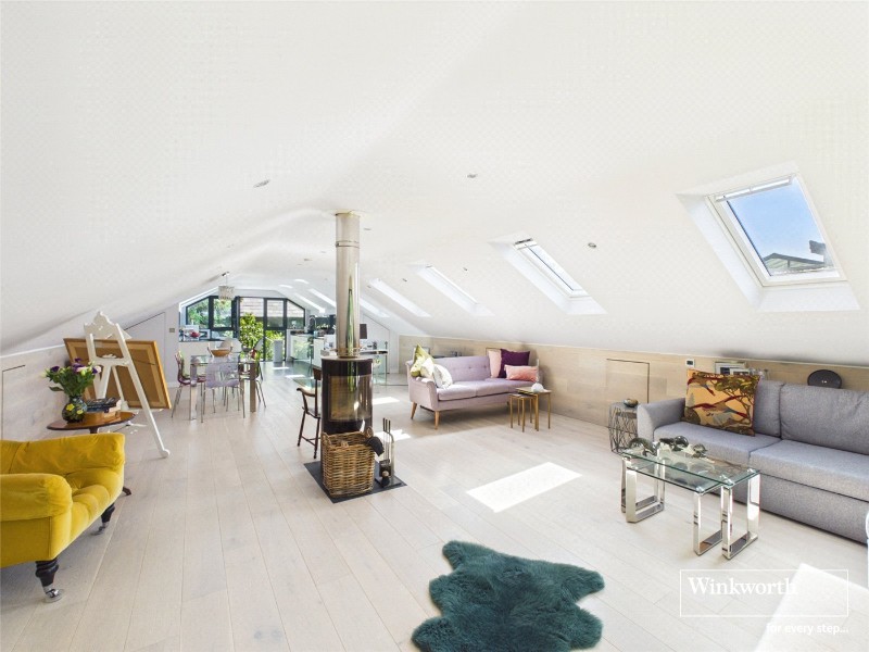 Newbury Road, Headley, Thatcham, Hampshire, RG19