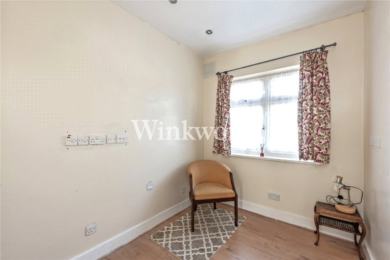 Ash Grove, London, N13
