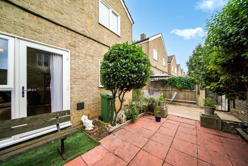 Abingdon Close, London, NW1