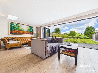 Wintringham Way, Purley on Thames, Reading, Berkshire, RG8