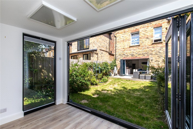 Creffield Road, London, W5