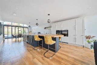 Echo Barn Lane, Wrecclesham, Farnham, Surrey, GU10