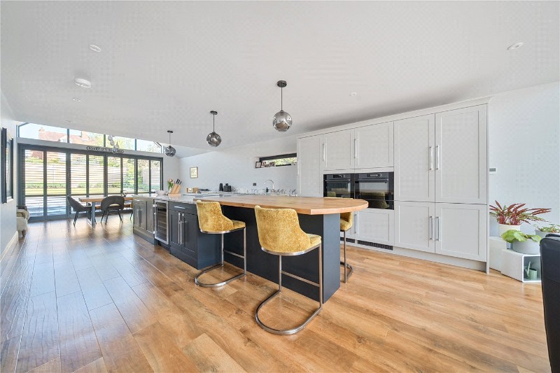 Echo Barn Lane, Wrecclesham, Farnham, Surrey, GU10