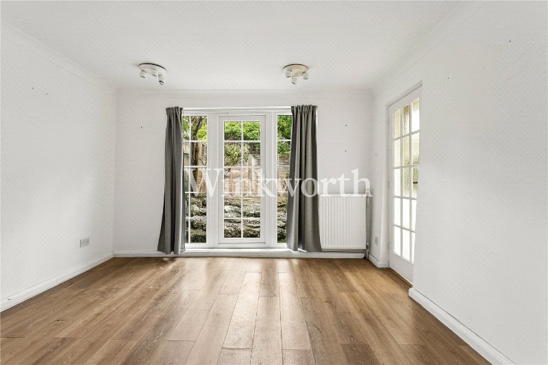Derwent Road, London, N13
