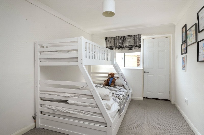 Crescent Close, Winchester, Hampshire, SO22