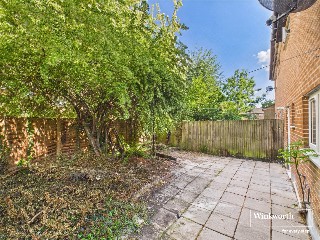 Runbury Circle, Kingsbury, London, NW9