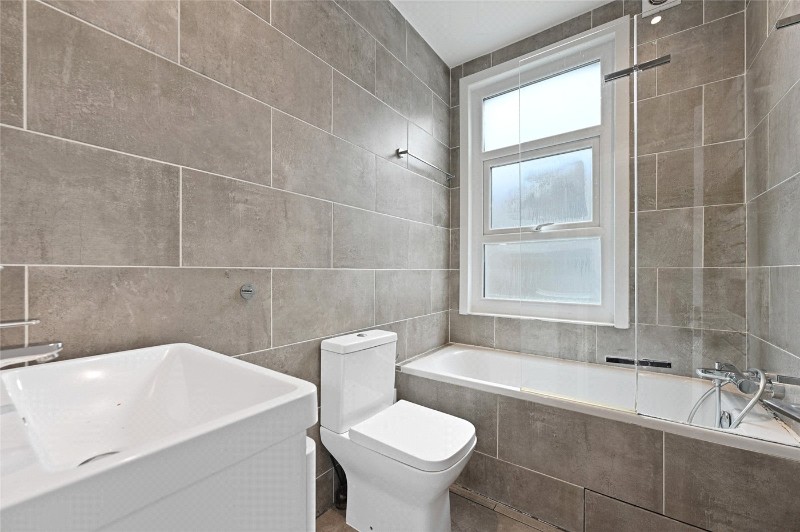 Davis Road, London, W3