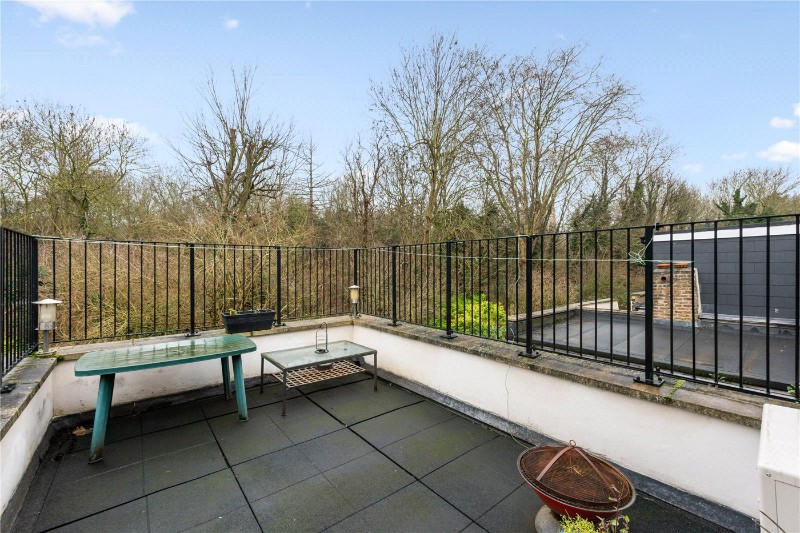 Listria Park, London, N16