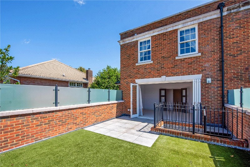 Elizabeth Place, Winchester, Hampshire, SO22