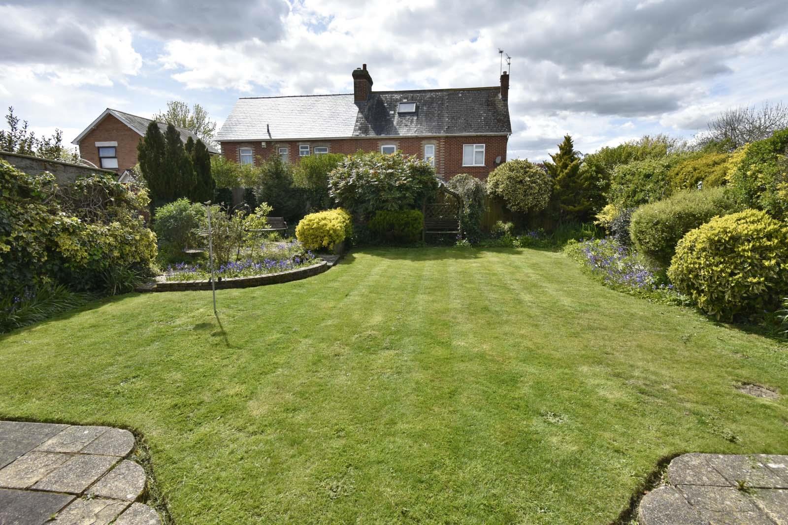 A GARDEN 1.JPG