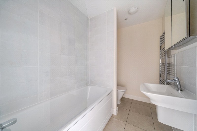 Gardenia Drive, Wrecclesham, Farnham, Surrey, GU10