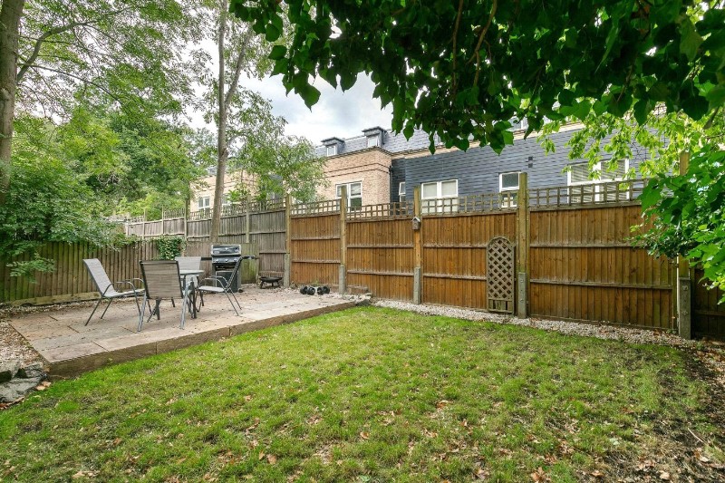 Thicket Road, London, SE20