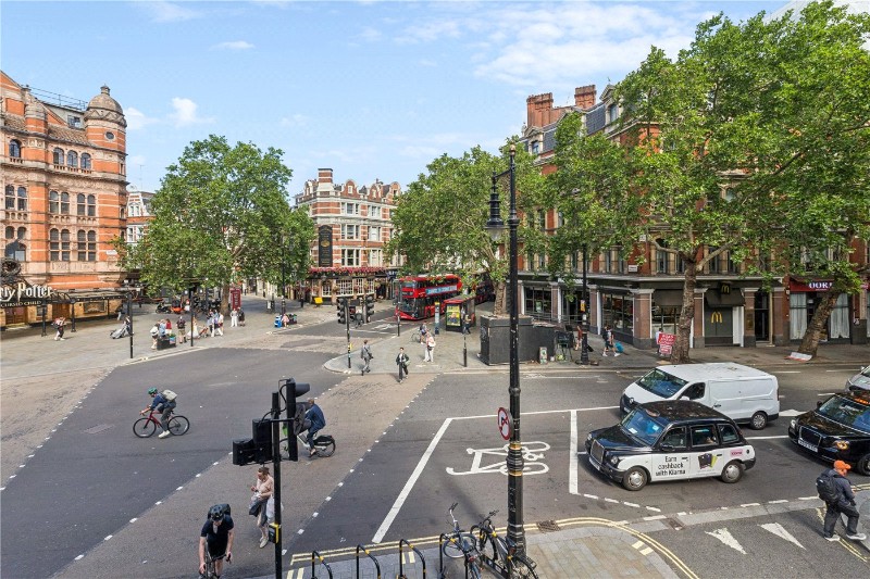Shaftesbury Avenue, London, WC2H