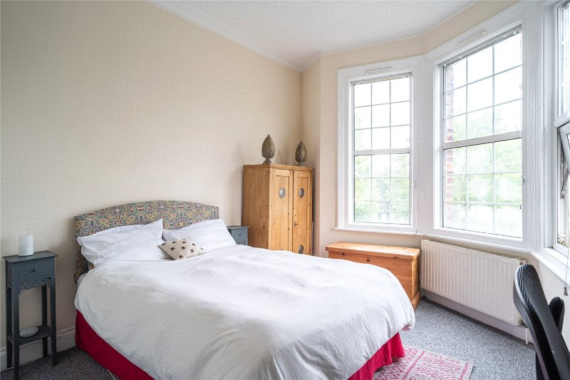 Estreham Road, London, SW16