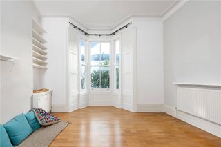 Colvestone Crescent, London, E8