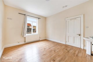 London Road, Hounslow, TW3