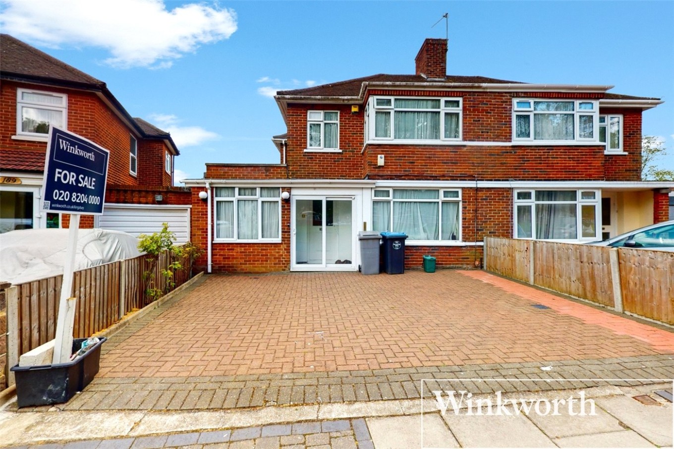 4 bedroom property for sale in Beverley Drive, Edgware, HA8 (Ref
