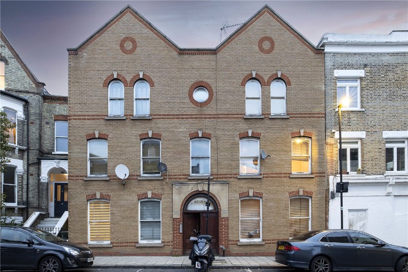 St Saviour's Road, Brixton, Londonc, SW2