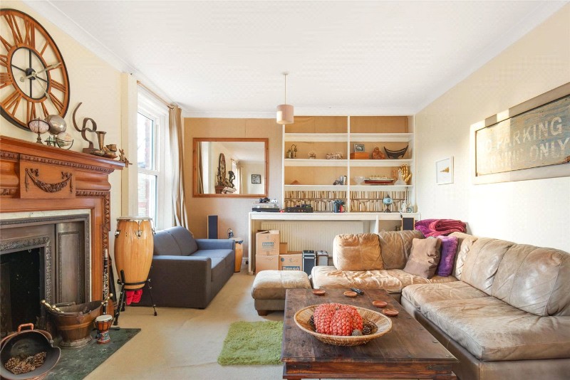 Border Crescent, London, SE26