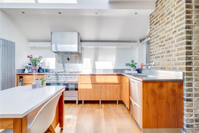 Bovingdon Road, London, SW6