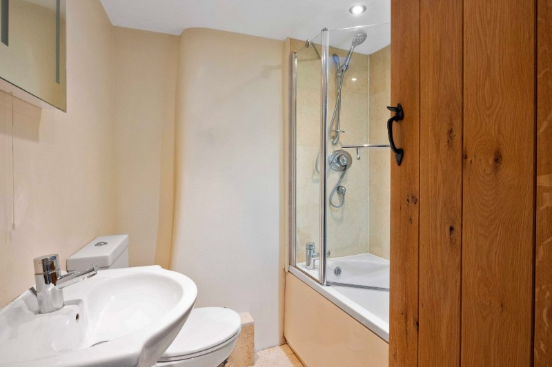 Kilham Lane, Shipton Oliffe, Cheltenham, Gloucestershire, GL54