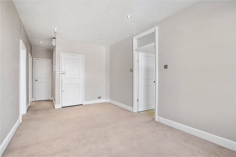 Kilburn Lane, London, W10