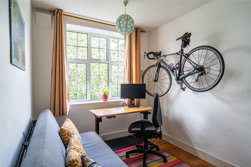 Leigham Avenue, London, SW16