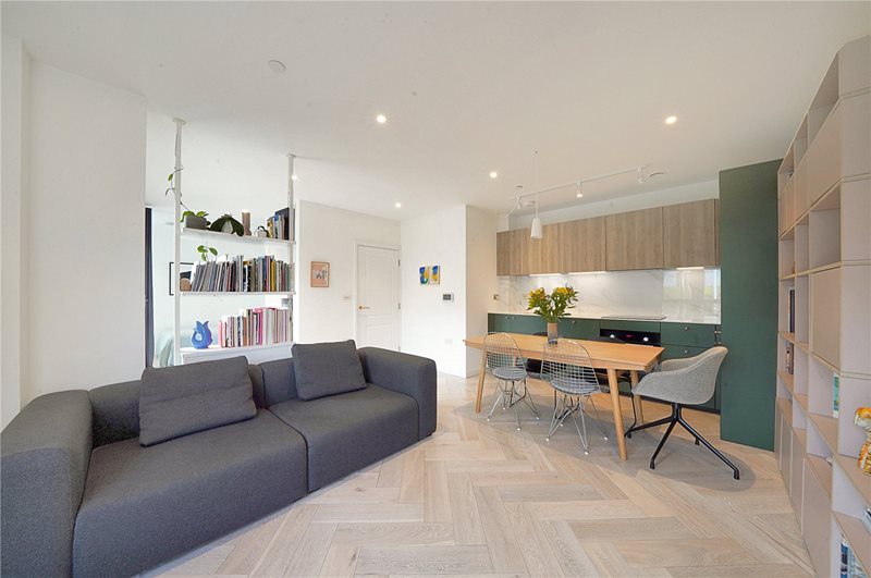 Cross Lane, London, N8