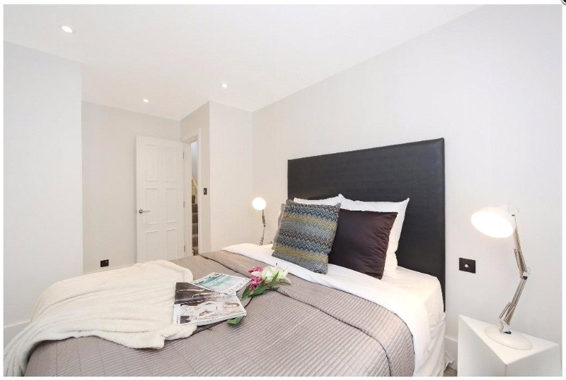 Cambridge Street, London, SW1V