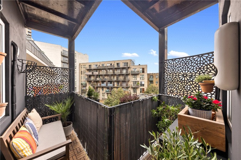 Apex House, 17 Bacon Street, London, E1