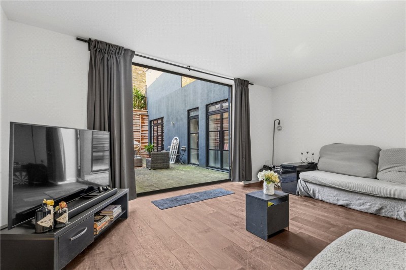 Princess Crescent, London, N4