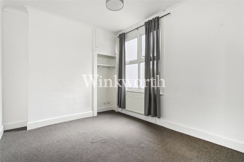River Avenue, London, N13
