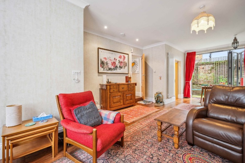 Gloucester Mews West, Bayswater, W2