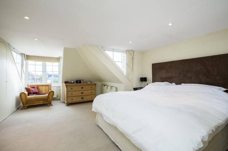Lowther Road, Barnes, London, SW13
