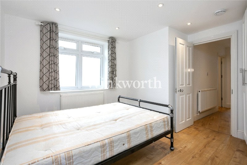 St Albans Crescent, London, N22