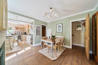 Old Compton Lane, Farnham, Surrey, GU9
