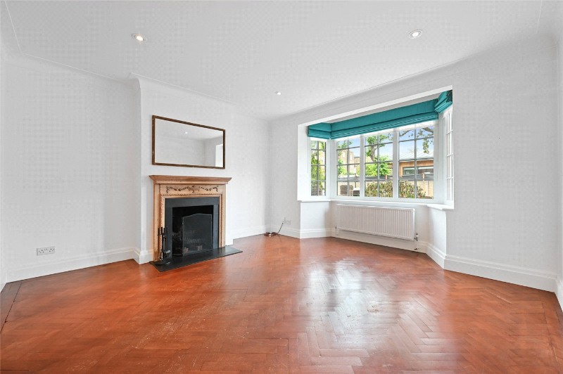 Findon Road, London, W12