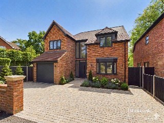 Collaroy Road, Cold Ash, Thatcham, Berkshire, RG18