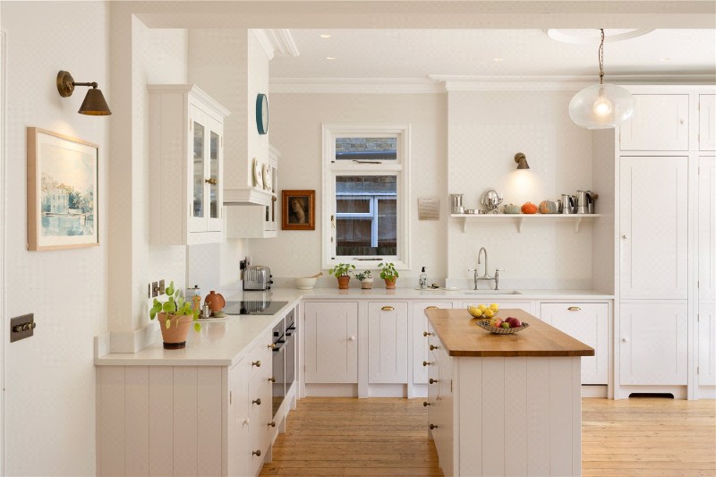 Larpent Avenue, London, SW15