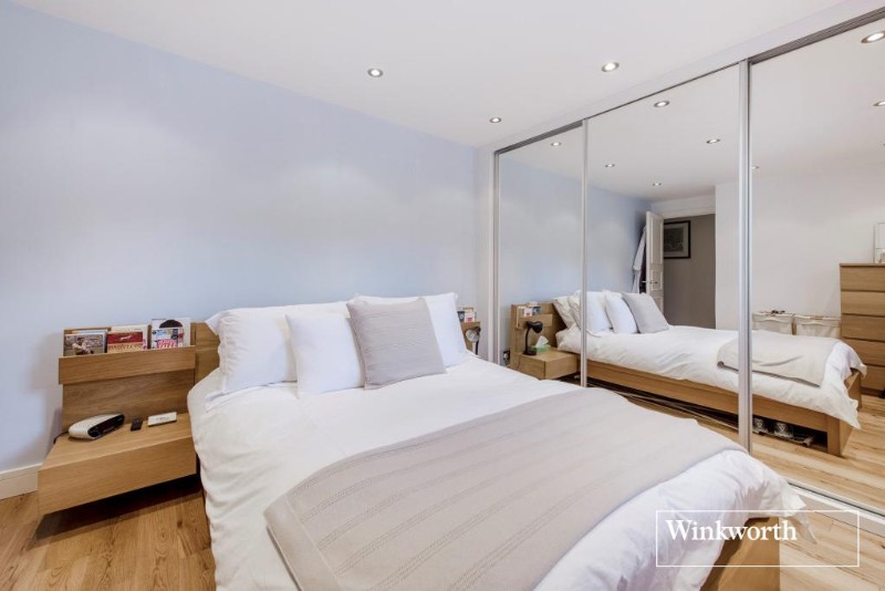 Hamlet Square, Golders Green, London, NW2