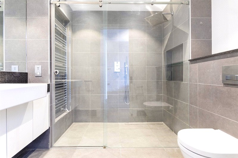 Kingsway, London, WC2B