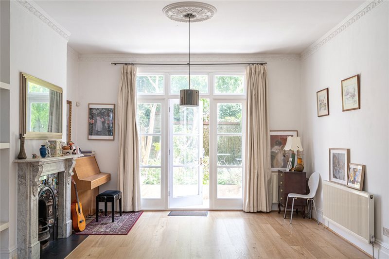 Hollingbourne Road, London, SE24