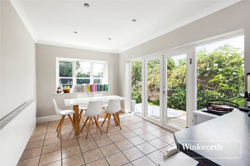 East End Road, Finchley, London, N3