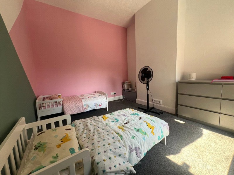 Cedar Road East, Northampton, Northamptonshire, NN3