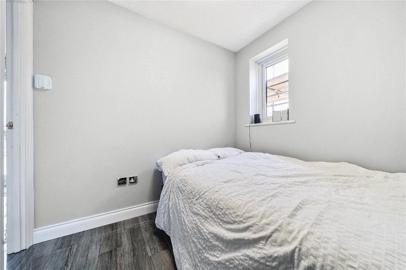 Ringwood Gardens, London, E14